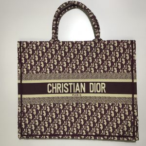 CHRISTIAN DIOR クリスチャンディオール　ネーム刺繍加工　クリスマスギフト